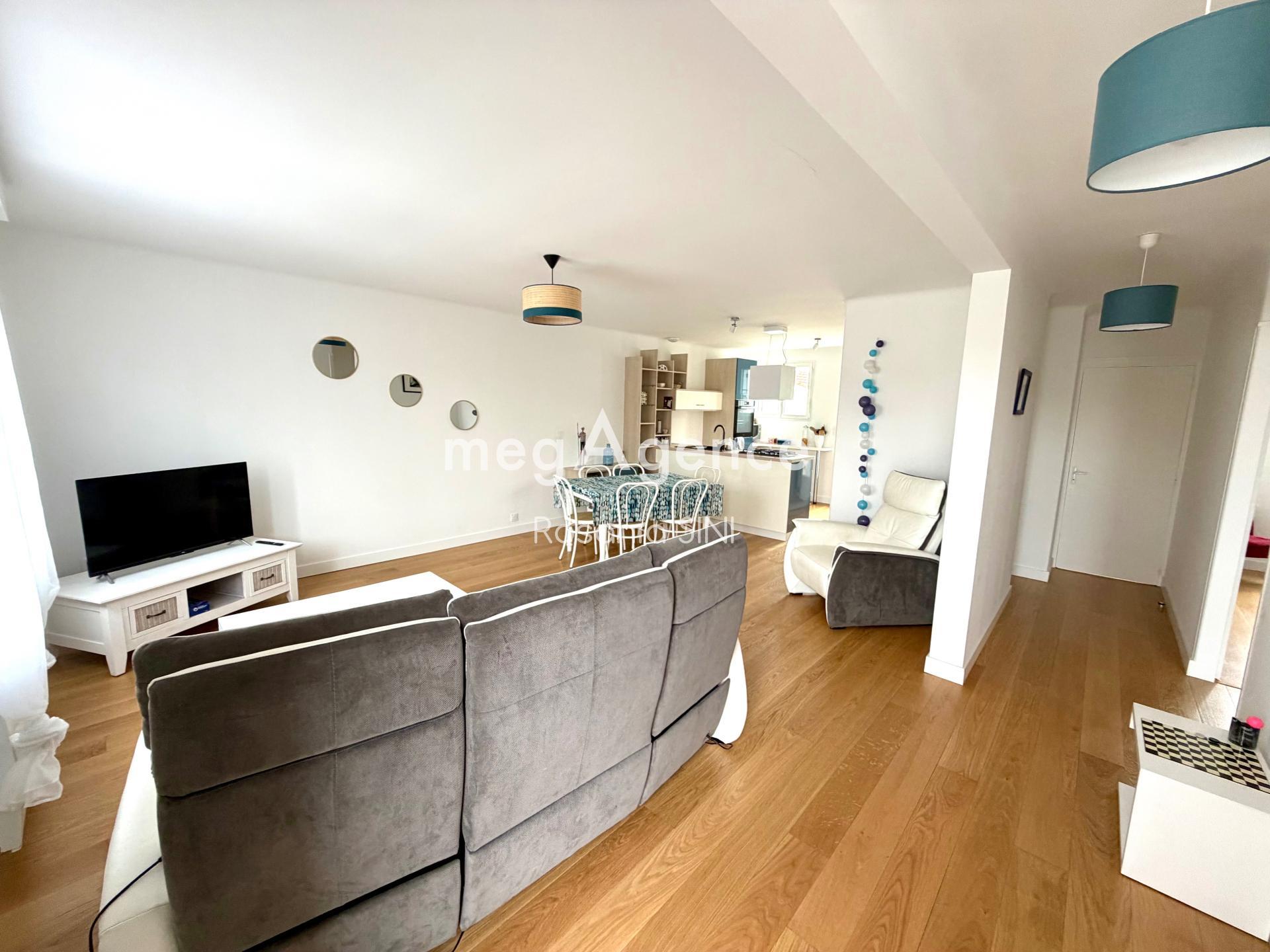 Miniature photo - 2 / 18