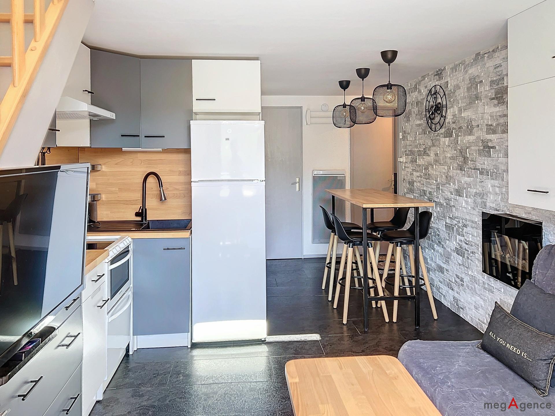 Miniature photo - 2 / 14