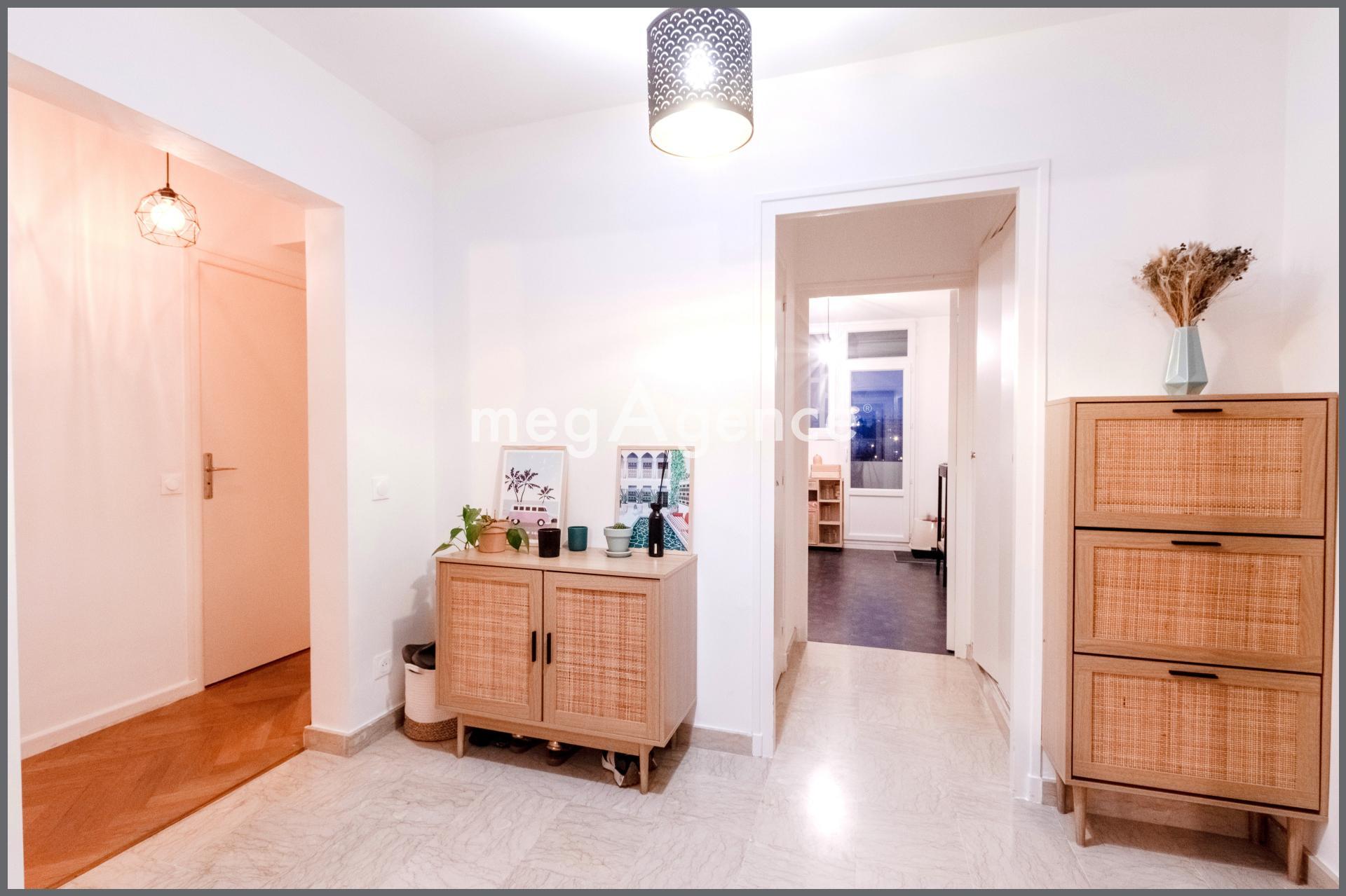 Miniature photo - 2 / 11