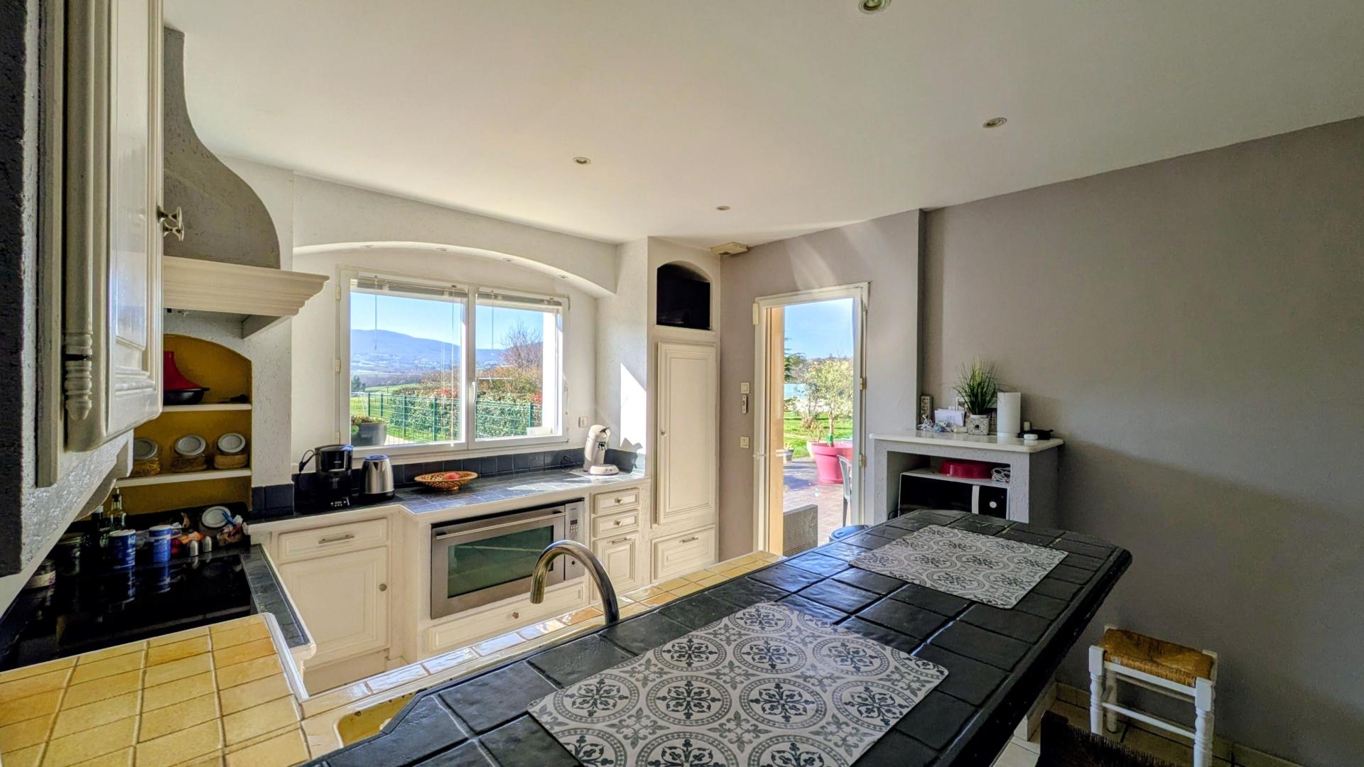 Miniature photo - 10 / 20