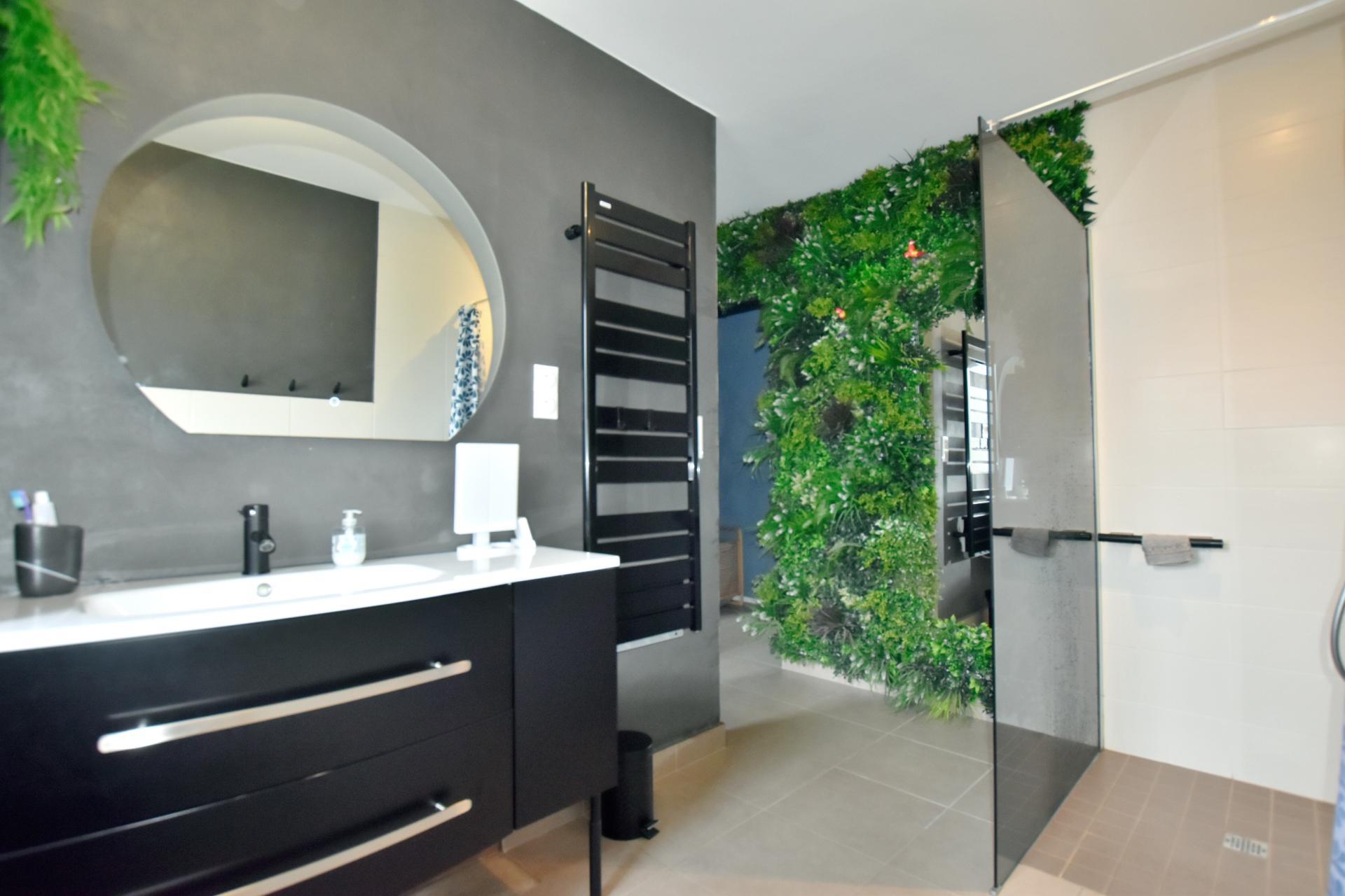 Miniature photo - 10 / 15