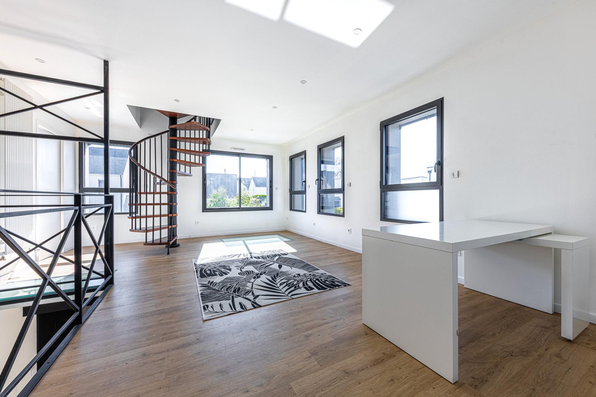 Miniature photo - 5 / 10