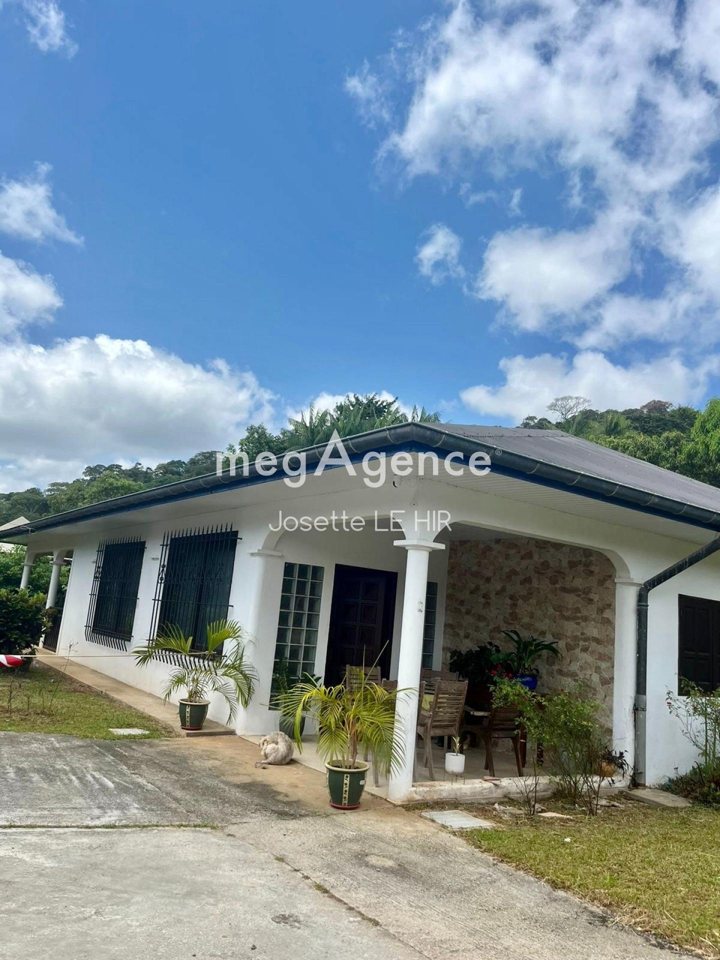 Miniature photo - 2 / 18