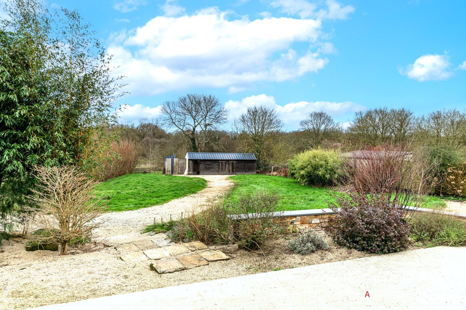 Miniature photo - 16 / 16