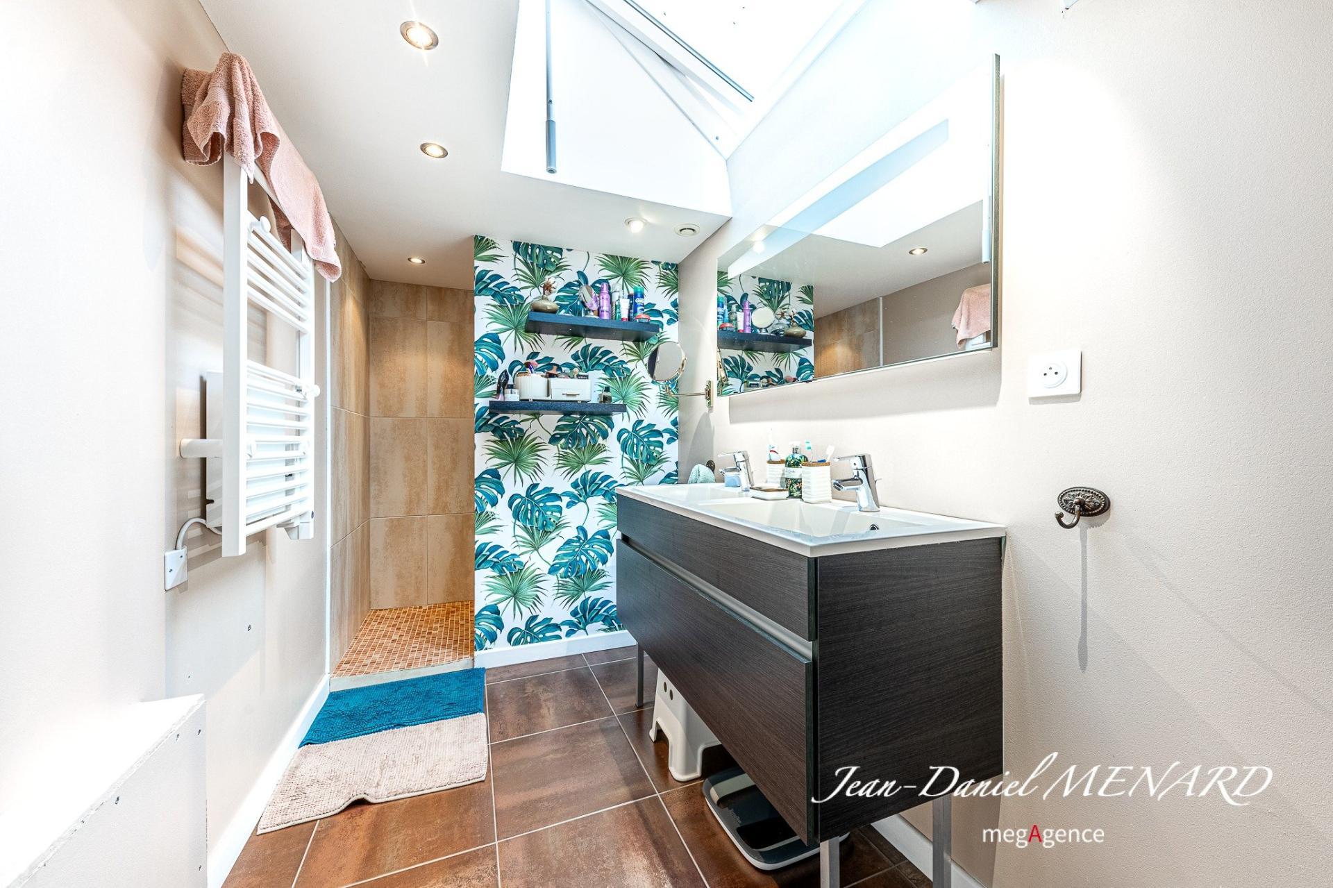 Miniature photo - 11 / 16