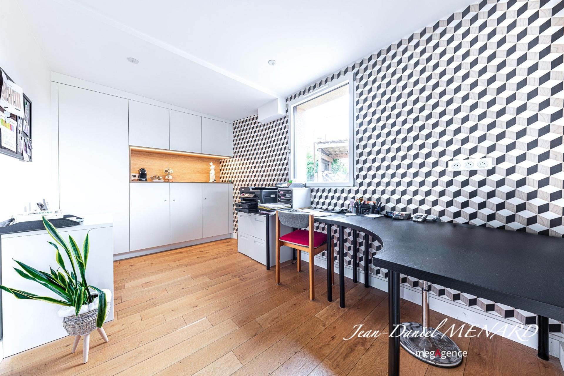 Miniature photo - 10 / 16