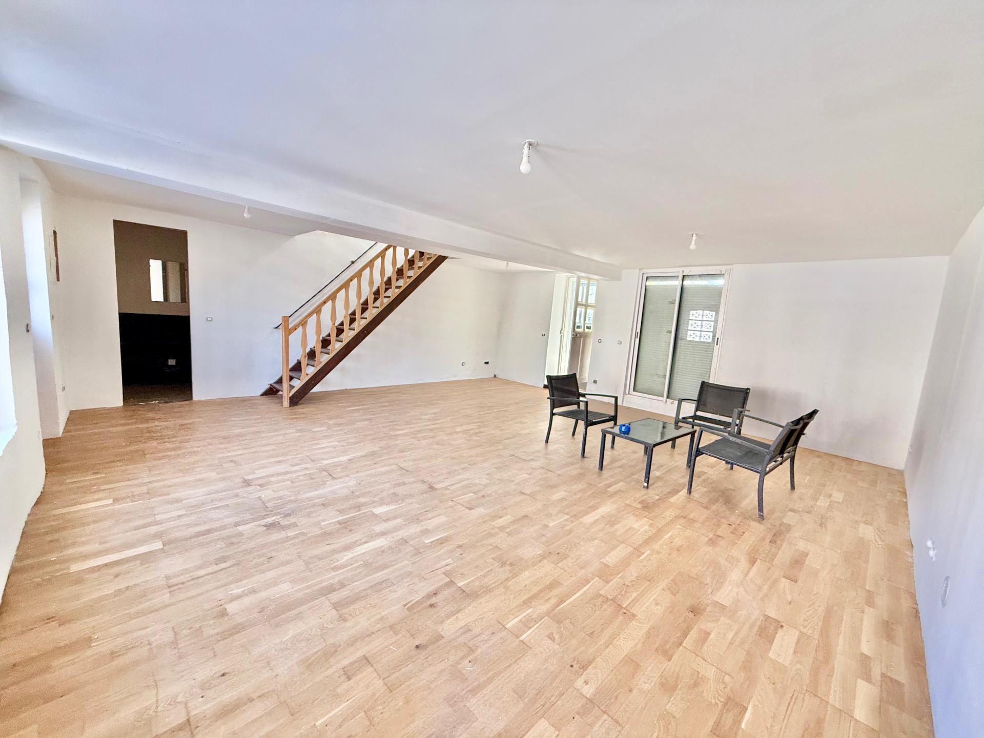 Miniature photo - 2 / 12