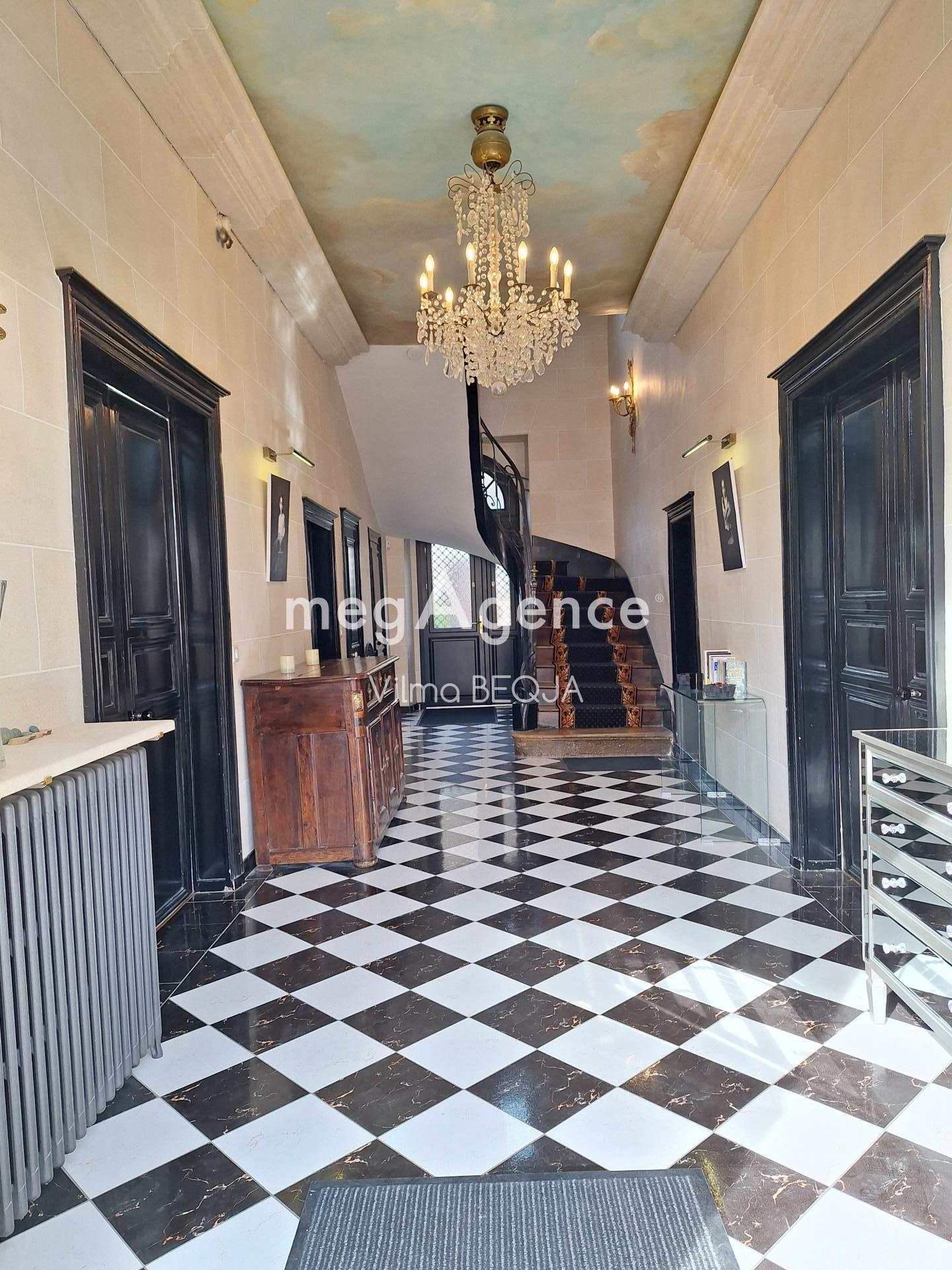 Miniature photo - 2 / 19