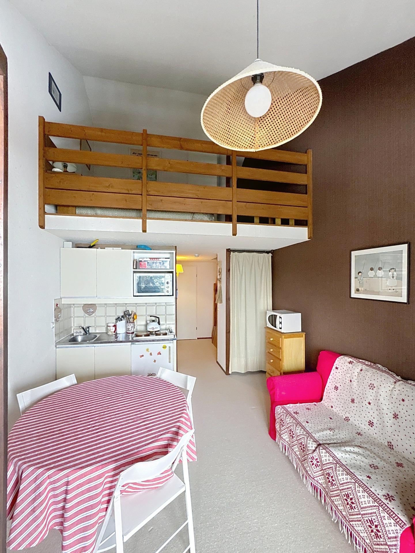 Miniature photo - 2 / 6