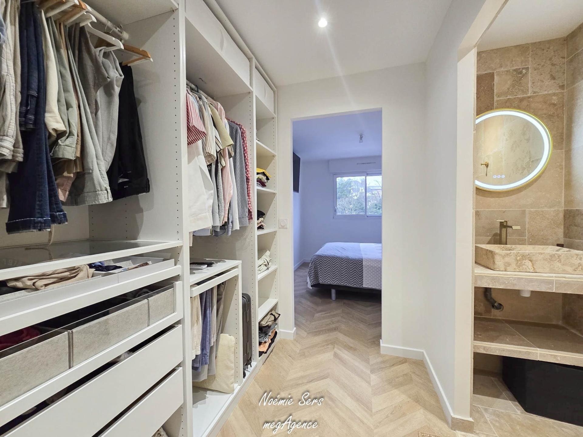 Miniature photo - 5 / 10