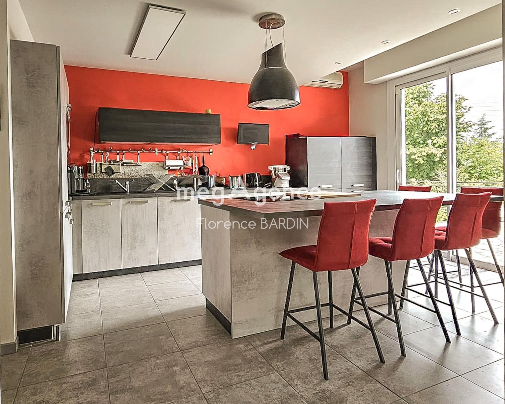 Miniature photo - 2 / 13