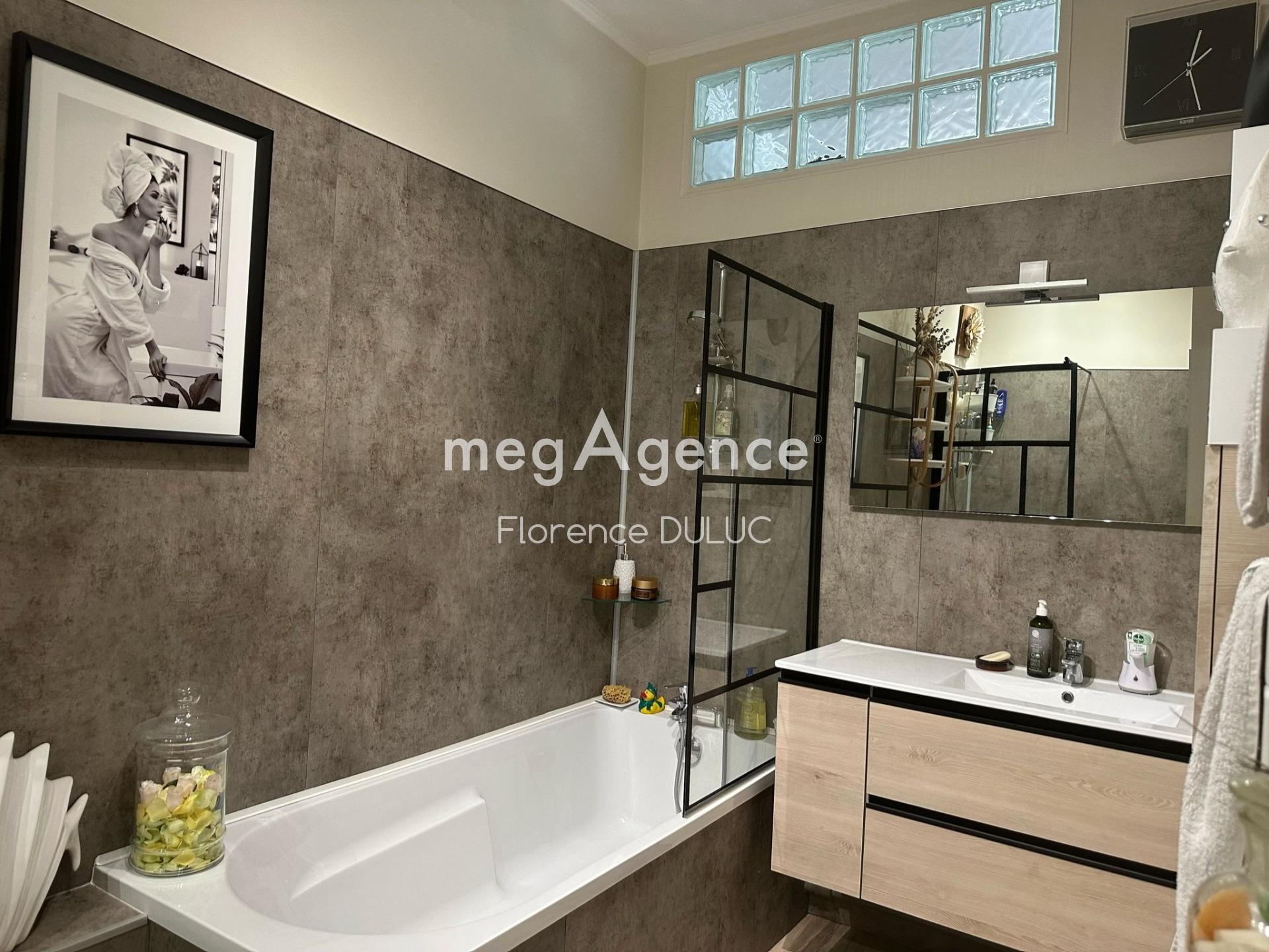 Miniature photo - 12 / 18