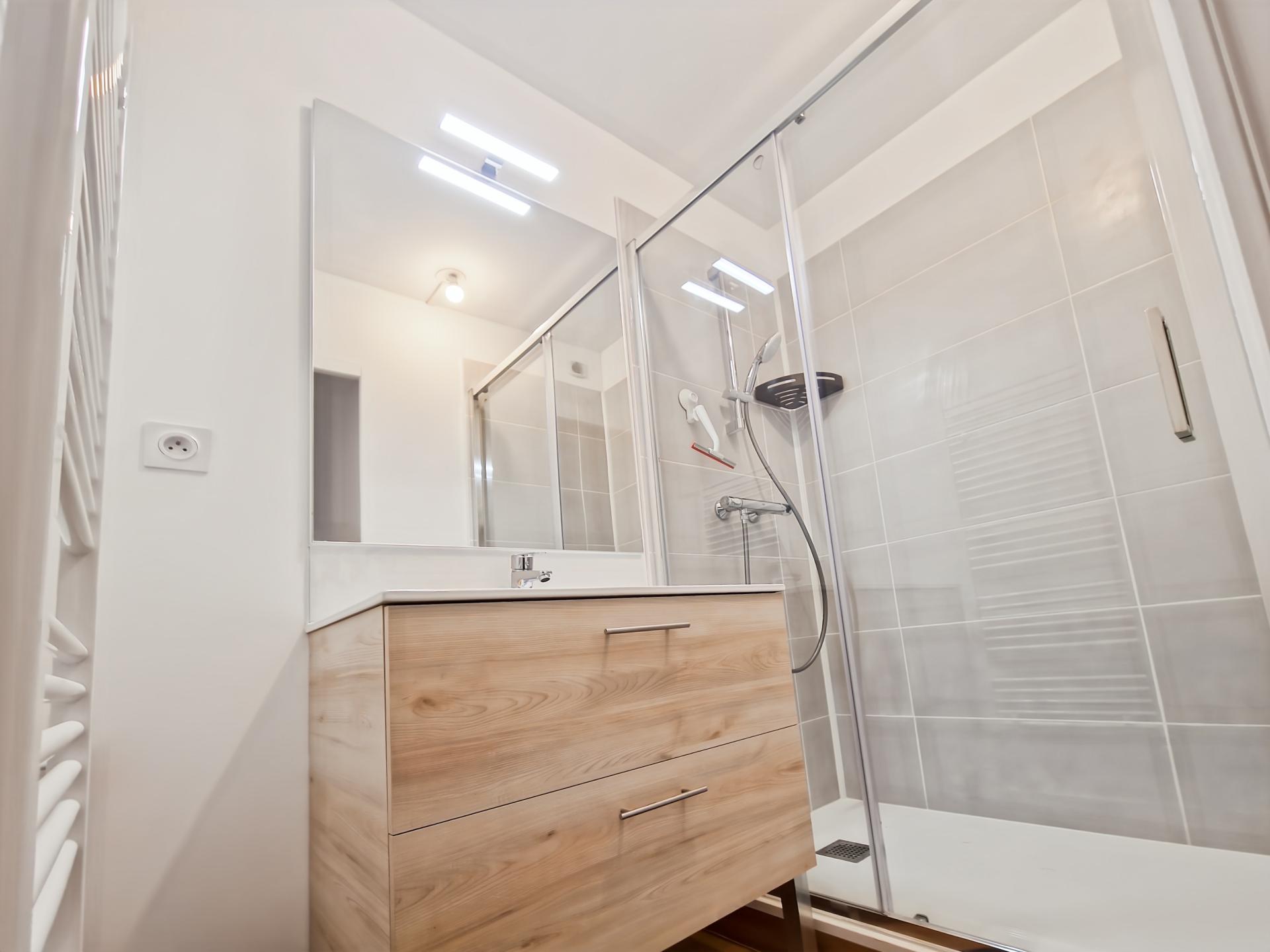 Miniature photo - 2 / 4