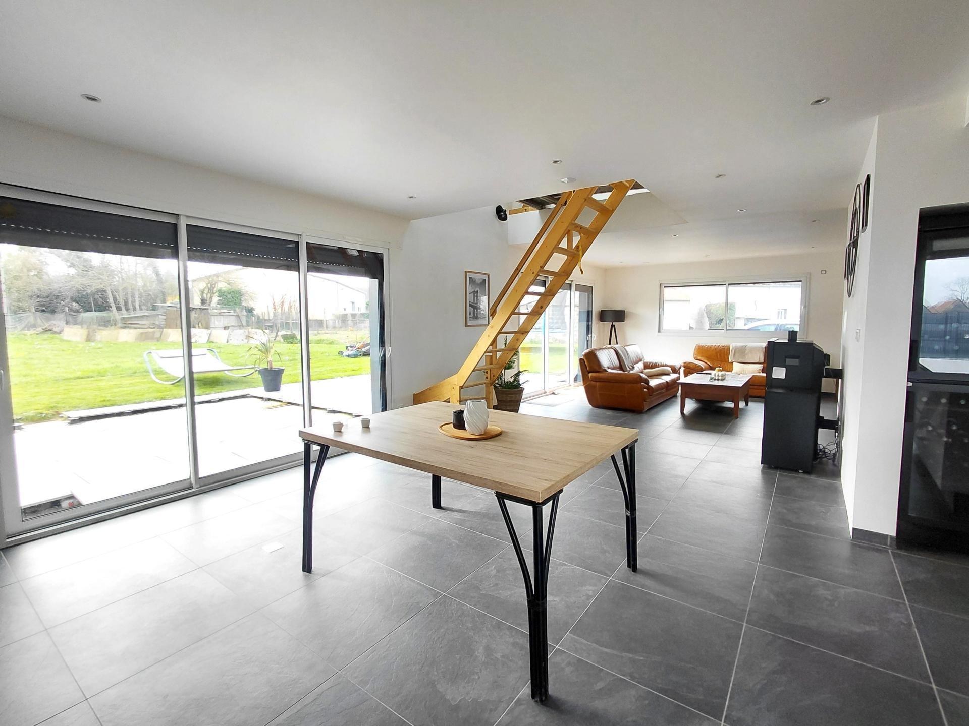 Miniature photo - 2 / 11