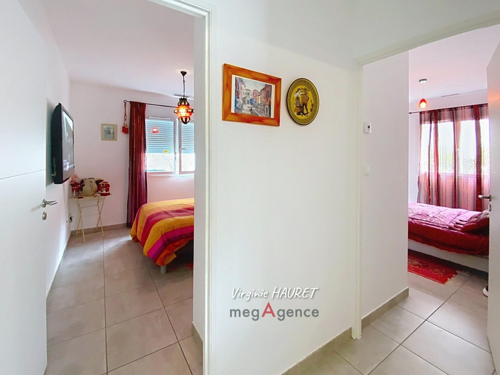 Miniature photo - 12 / 20