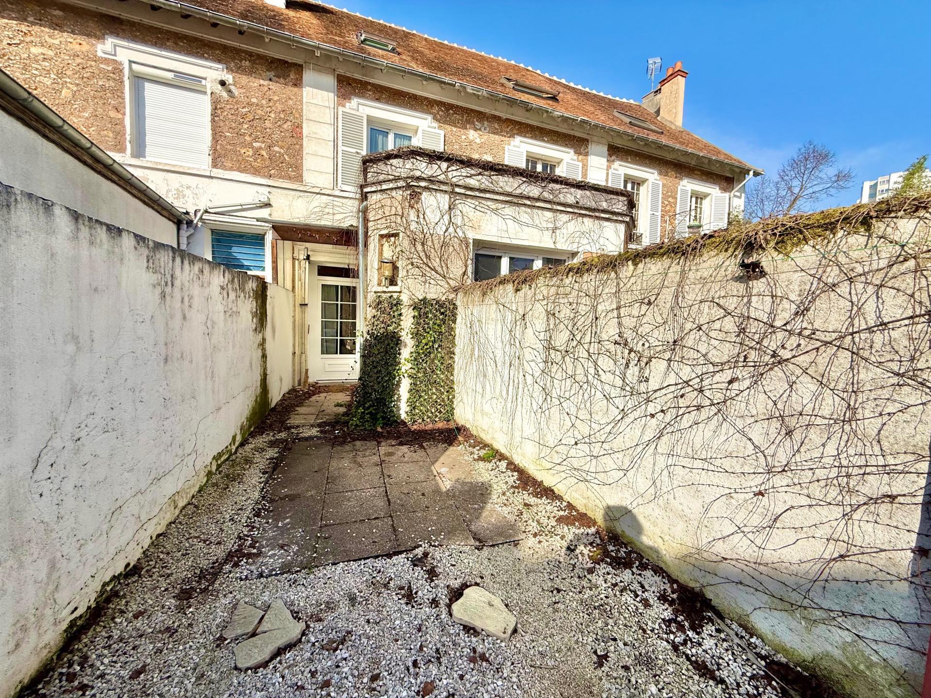 Miniature photo - 2 / 14