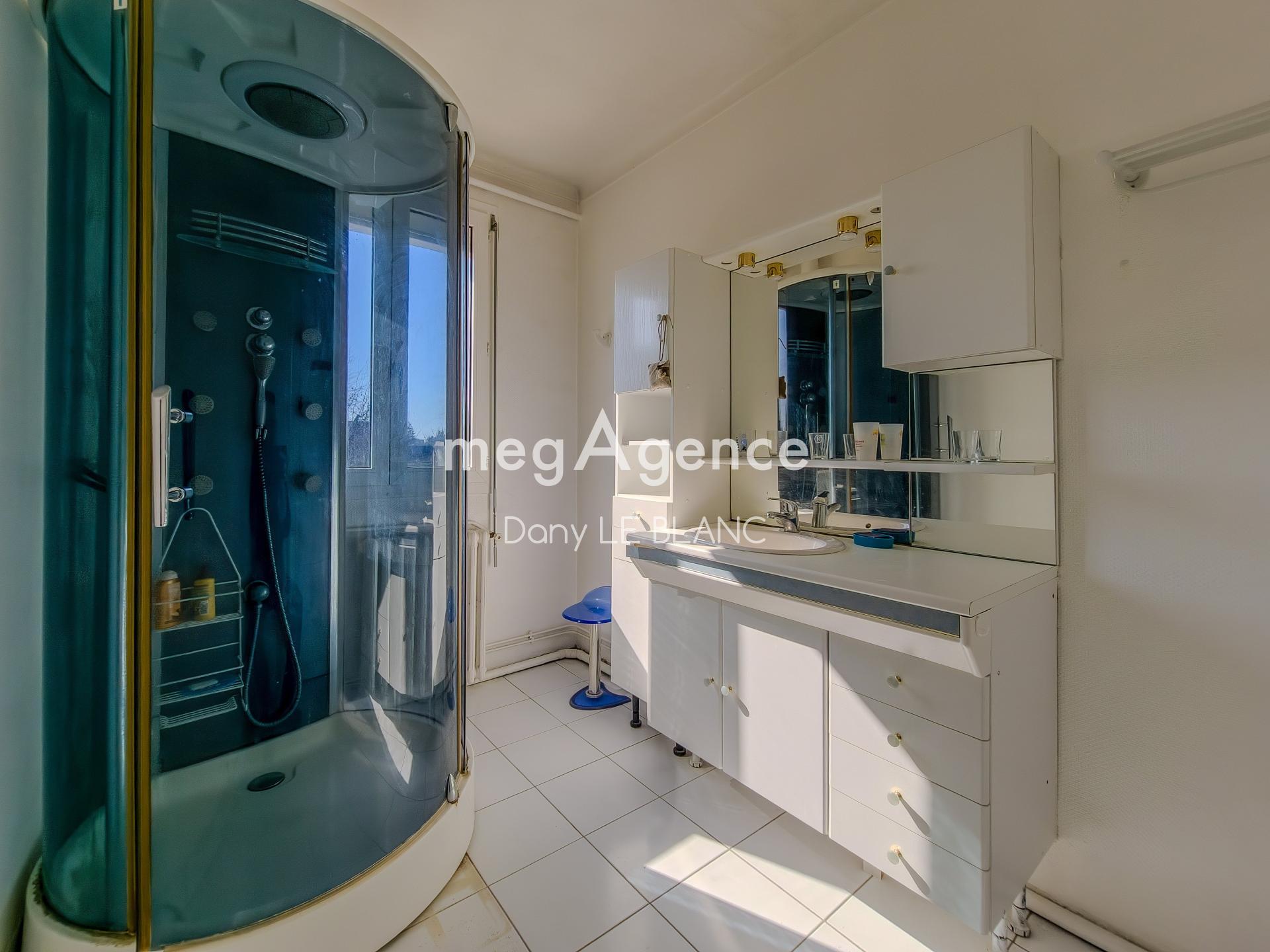 Miniature photo - 13 / 18