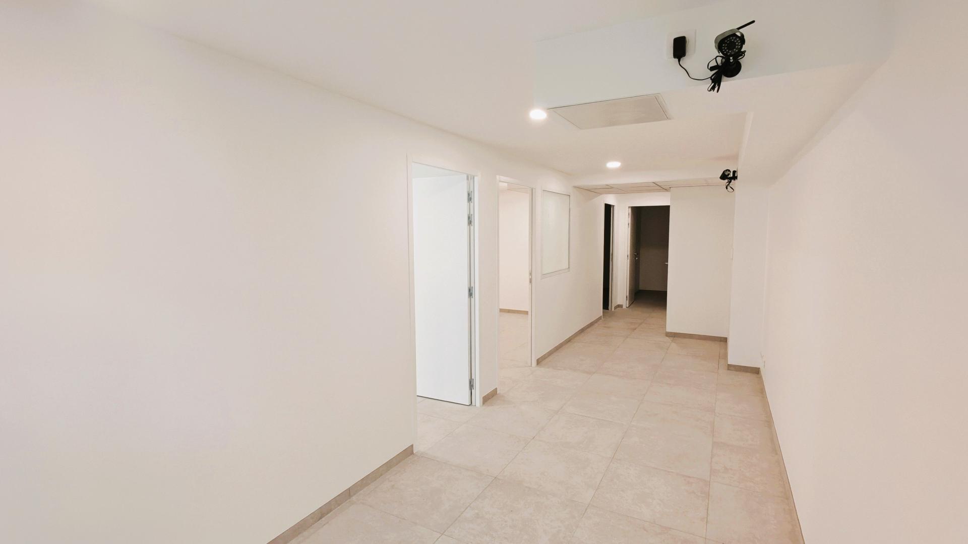 Miniature photo - 2 / 8