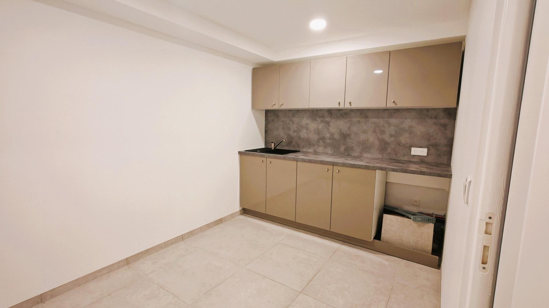 Miniature photo - 6 / 8