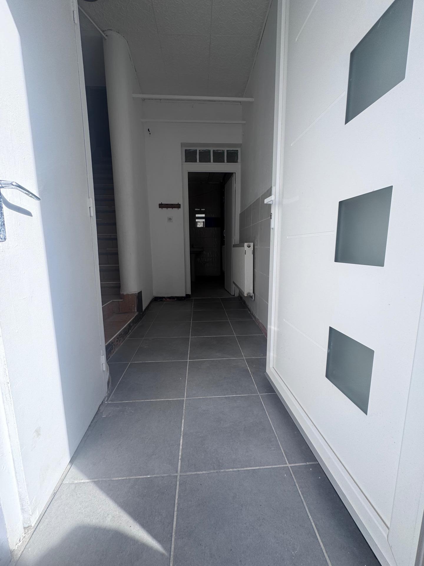 Miniature photo - 2 / 8