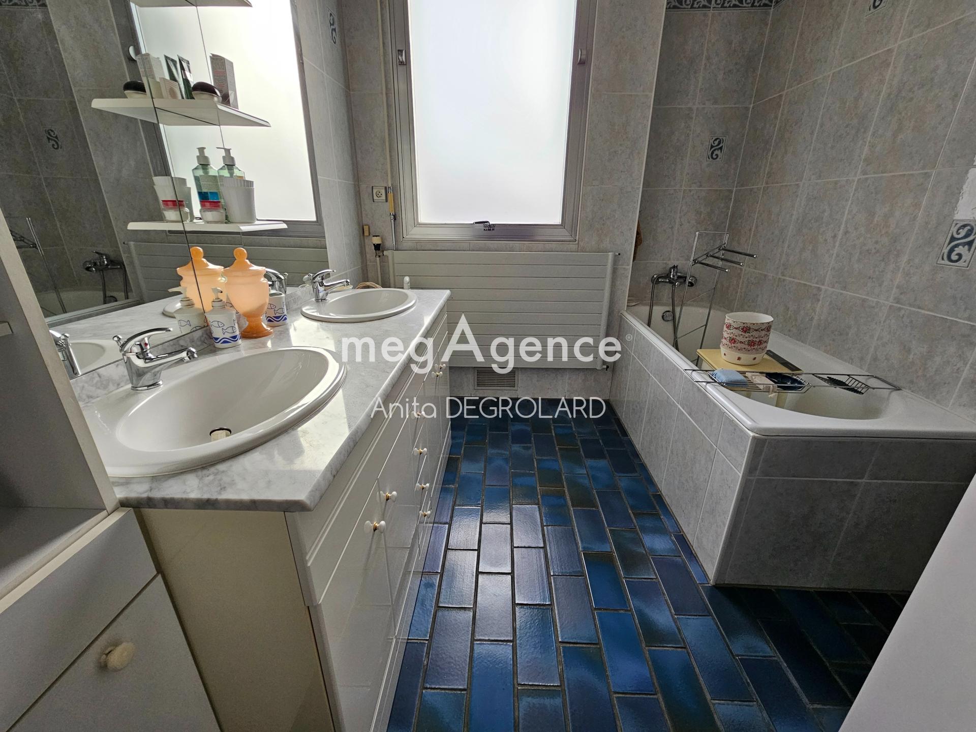 Miniature photo - 8 / 10