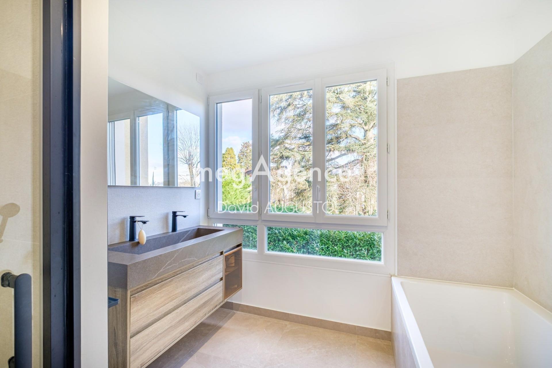 Miniature photo - 9 / 11