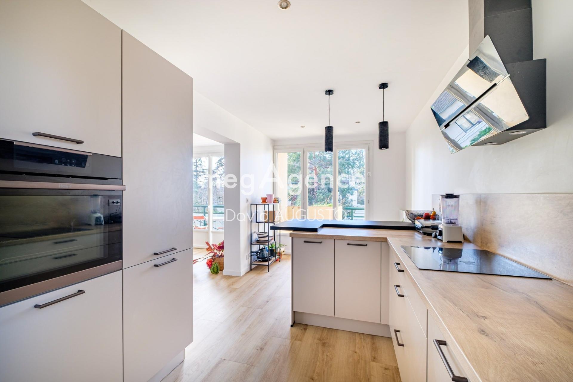 Miniature photo - 5 / 11