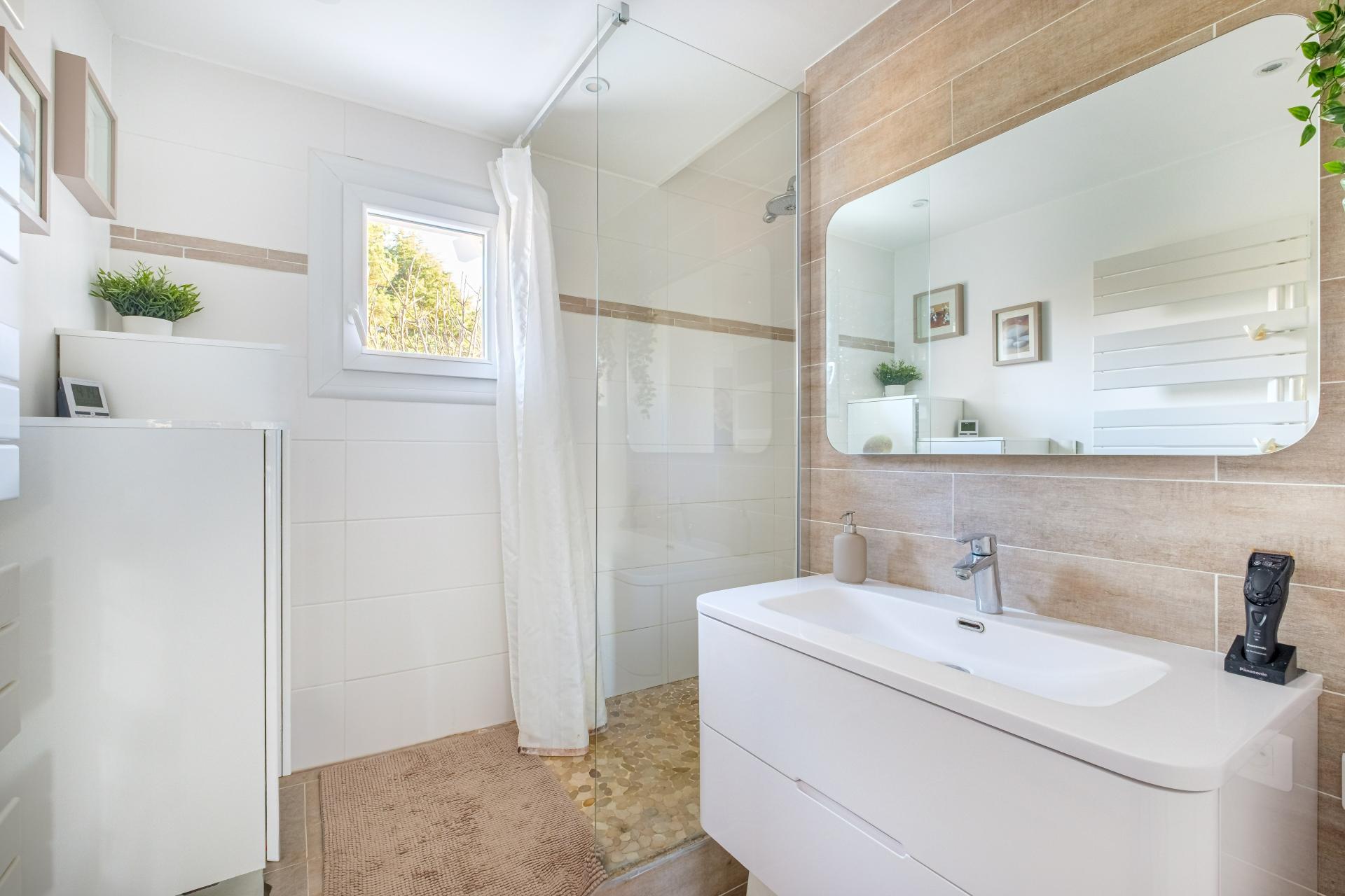 Miniature photo - 8 / 10