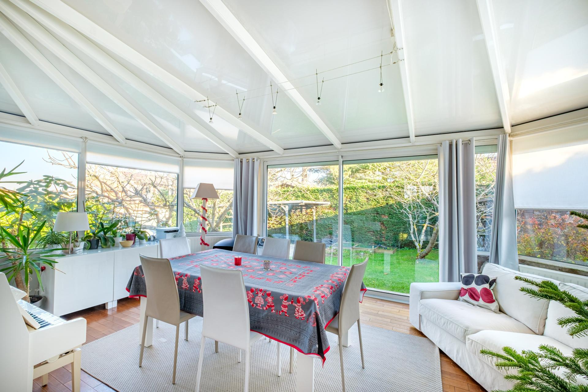 Miniature photo - 5 / 10