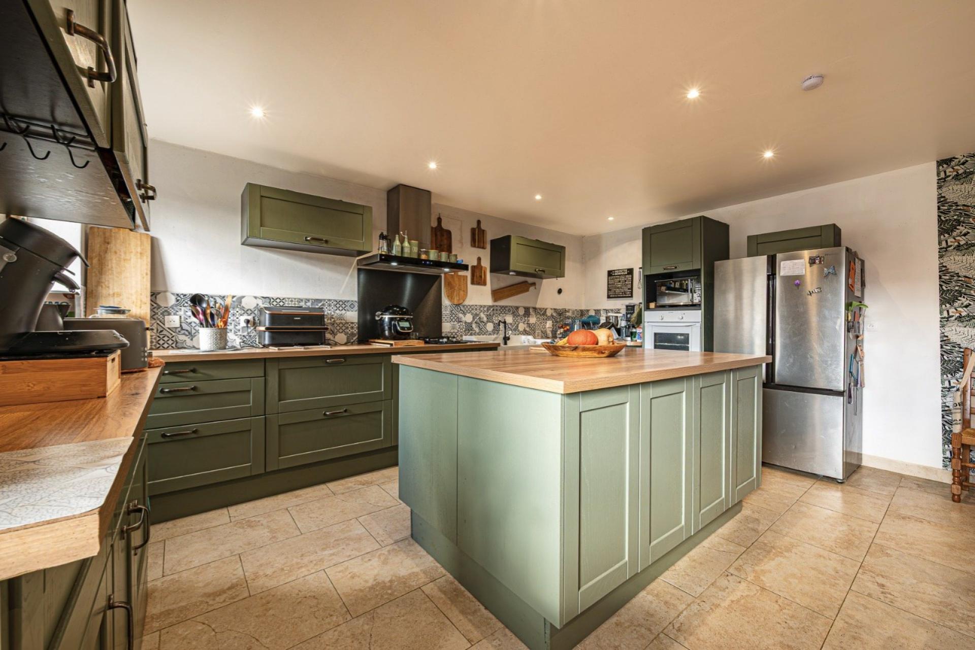 Miniature photo - 2 / 13