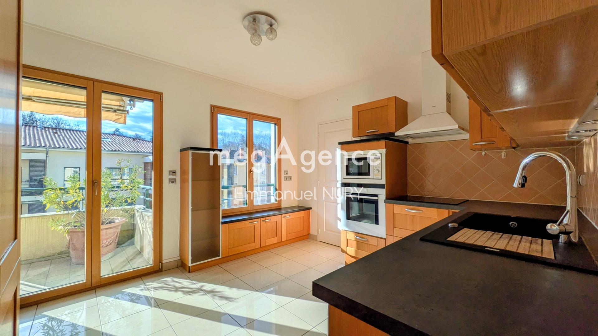 Miniature photo - 2 / 13