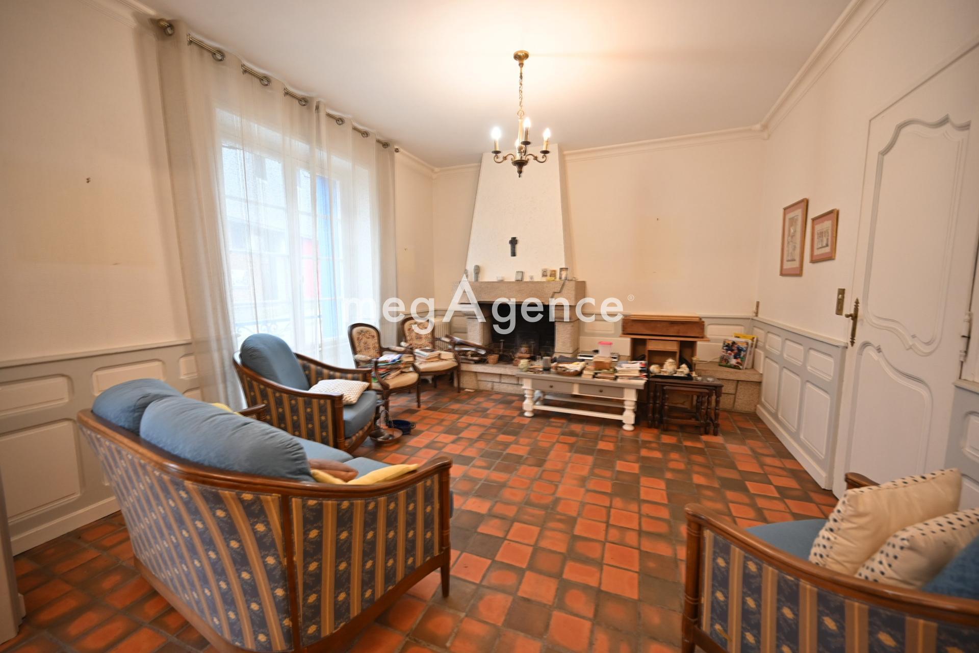 Maison 7 pièces 177 m² · à Kervignac · 177 m² · 231 000 €