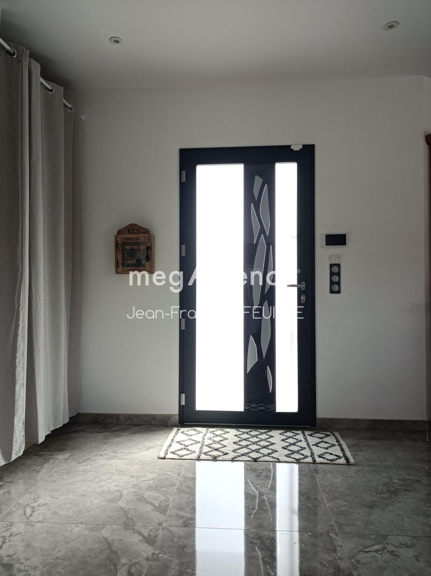 Miniature photo - 2 / 14