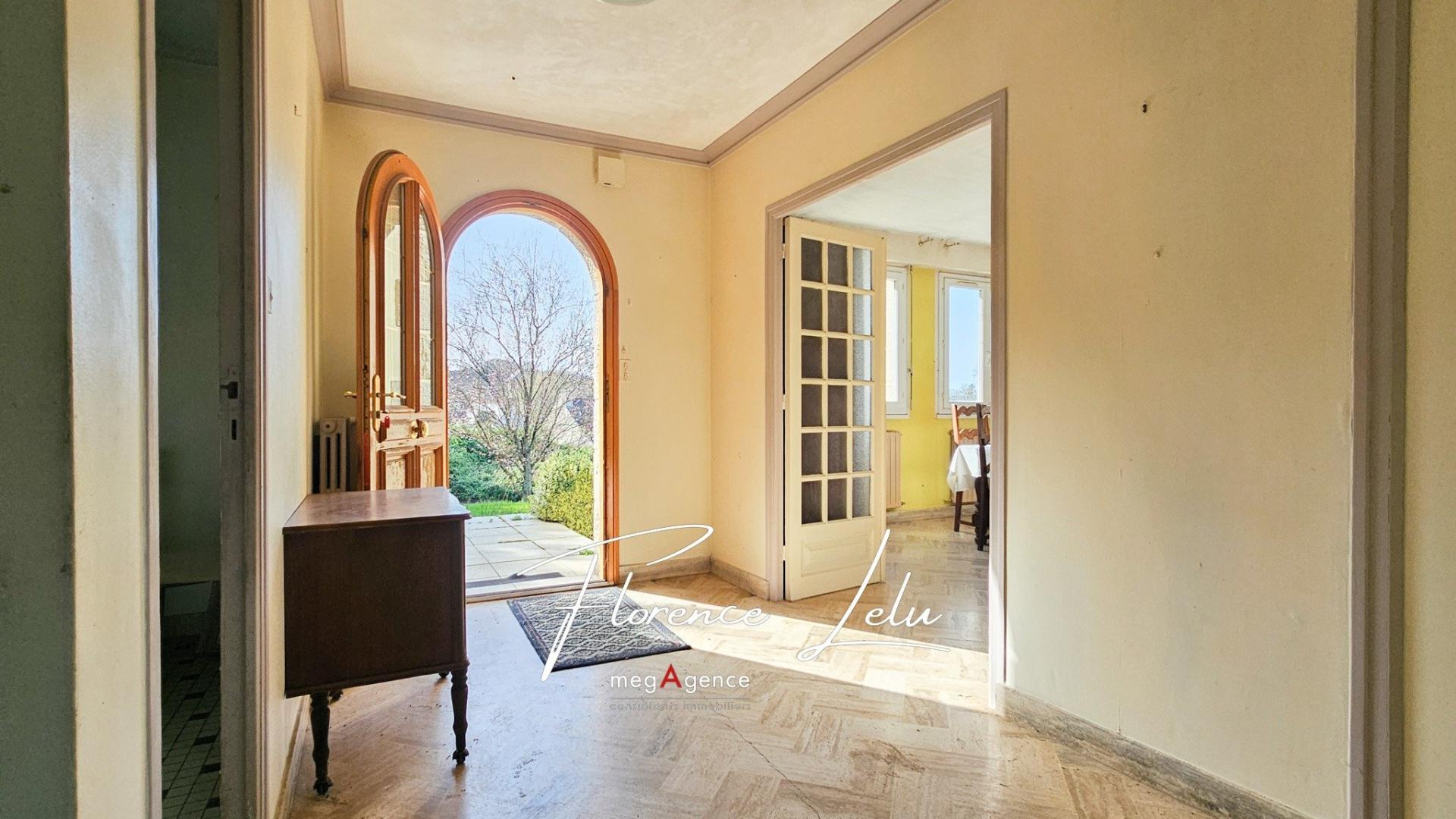 Miniature photo - 2 / 13