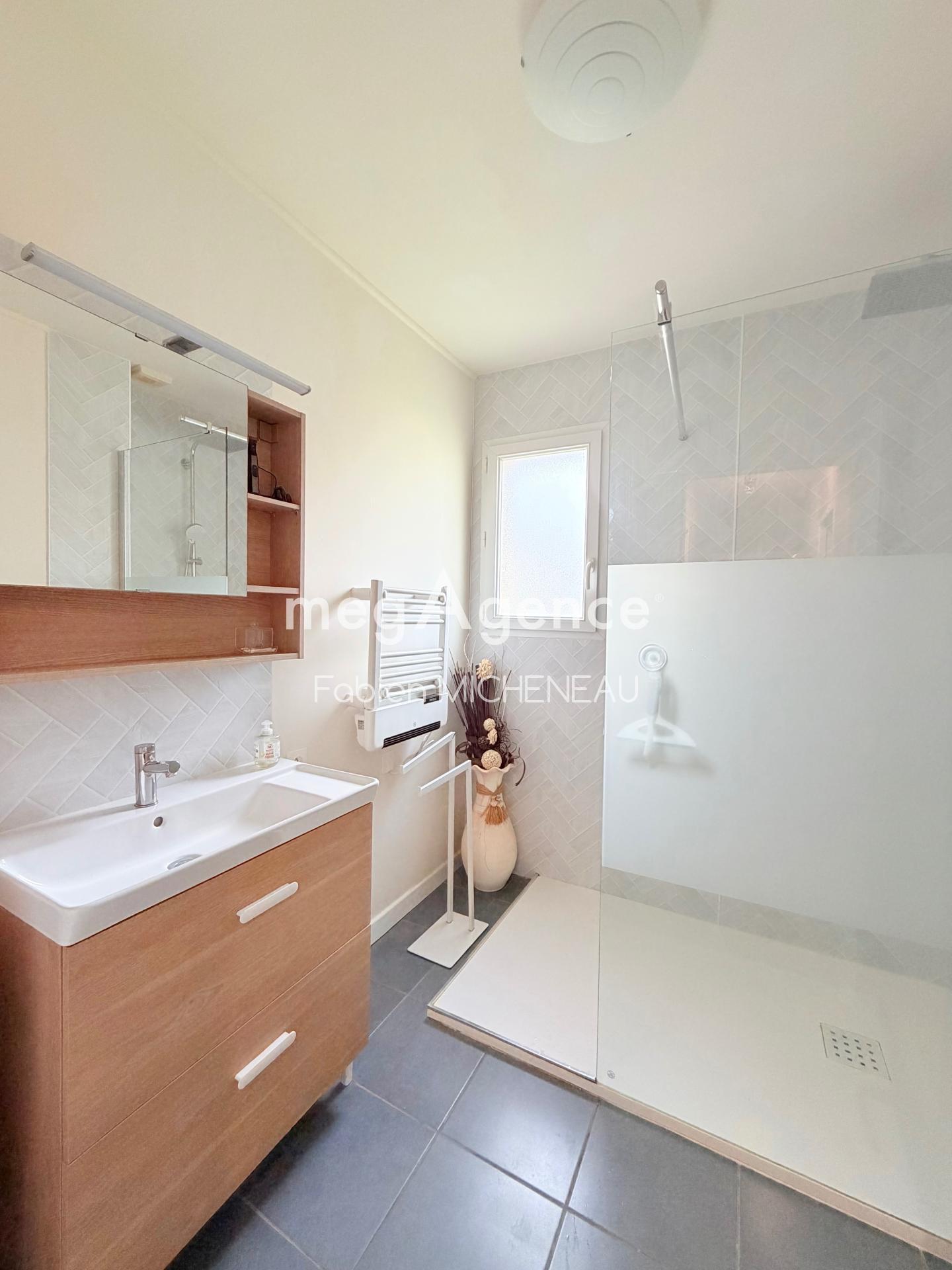 Miniature photo - 2 / 11