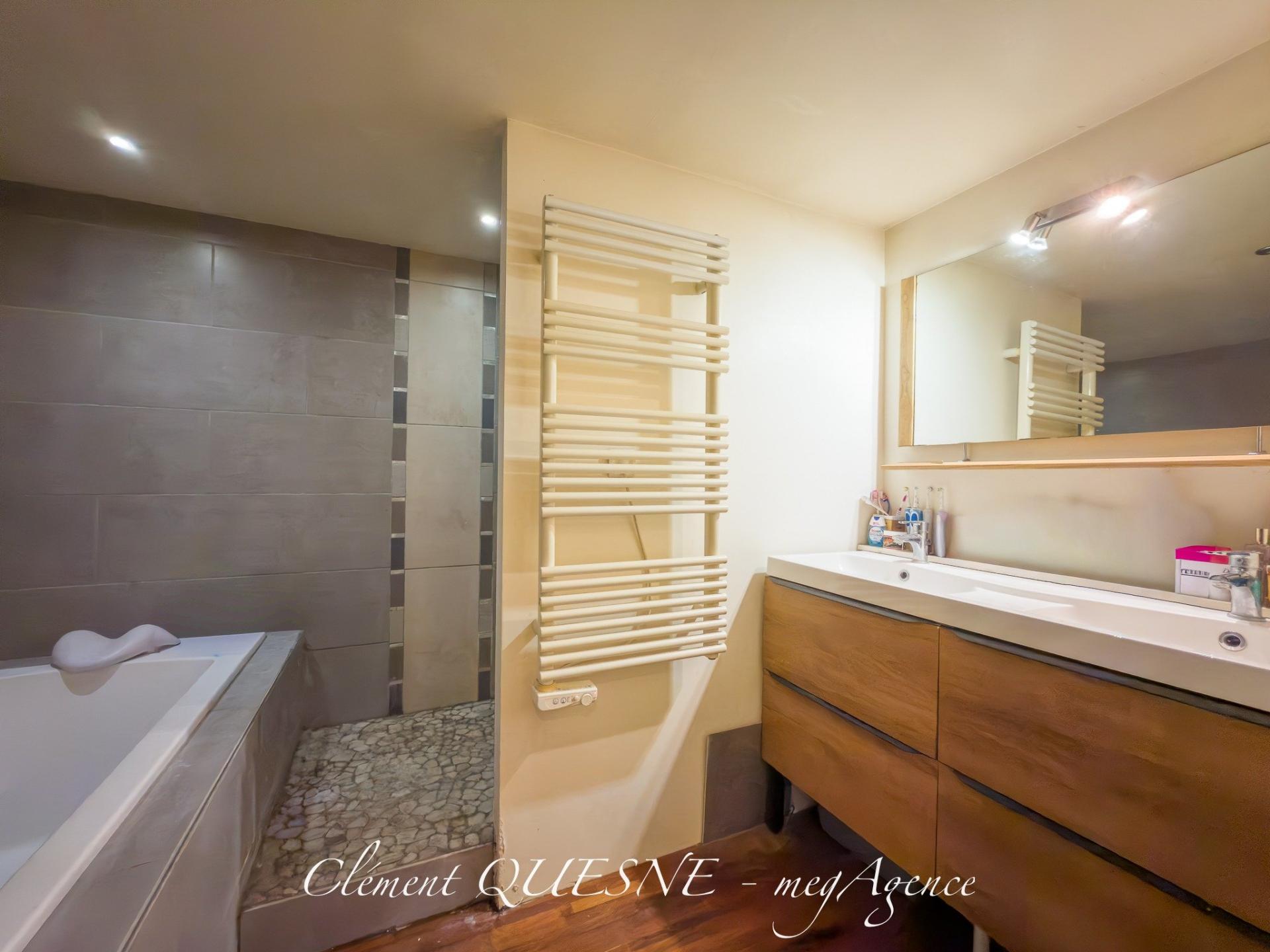 Miniature photo - 13 / 17