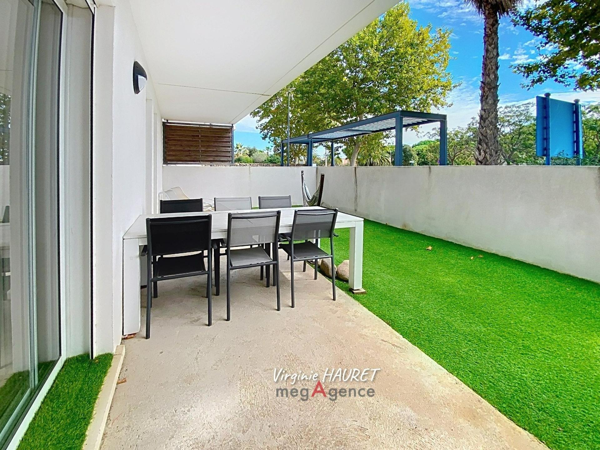 Miniature photo - 1 / 13