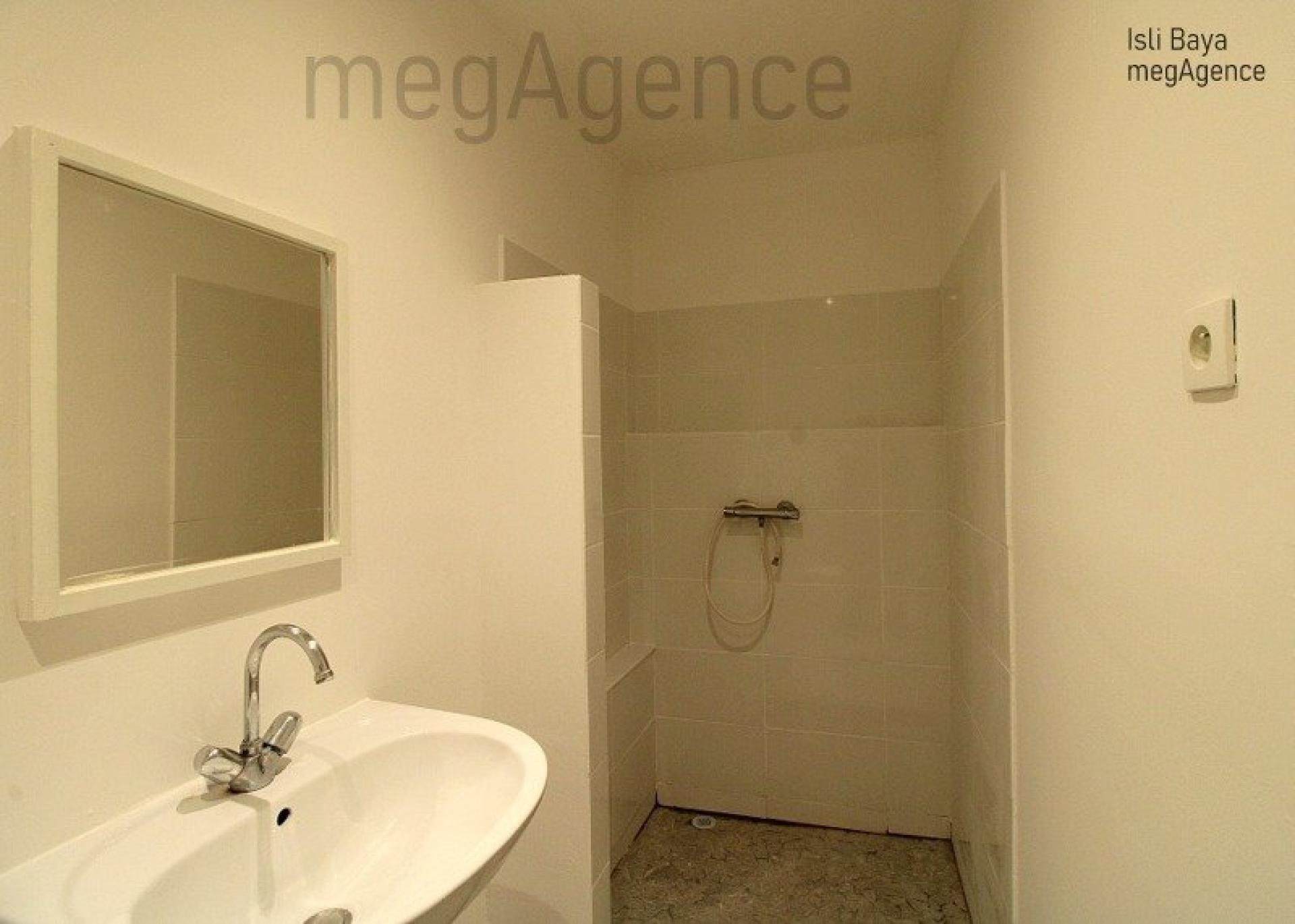 Miniature photo - 3 / 3