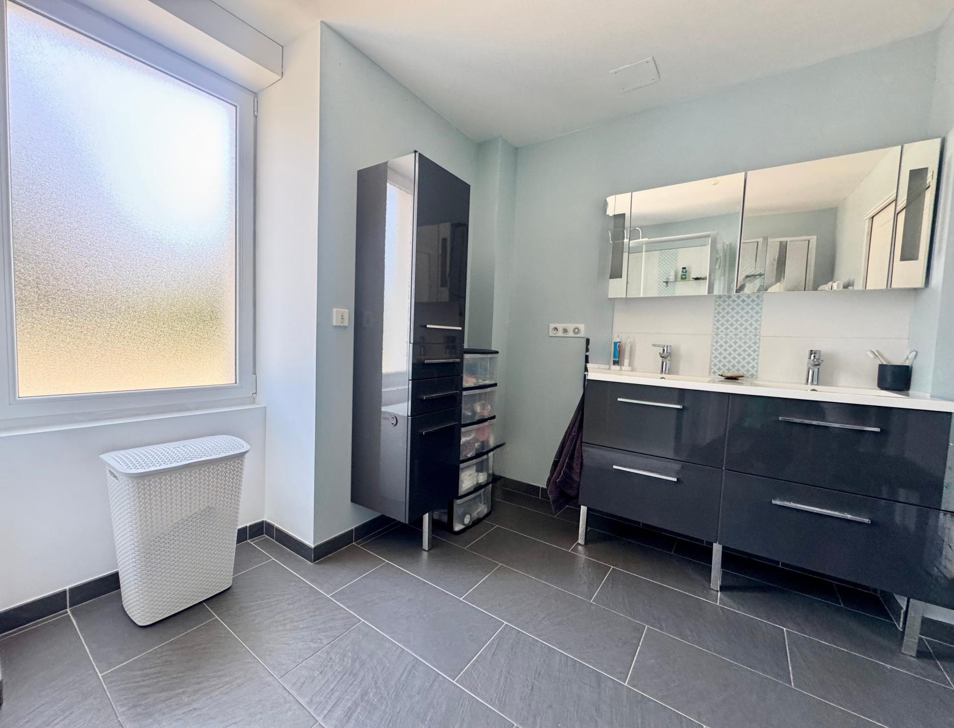 Miniature photo - 8 / 14