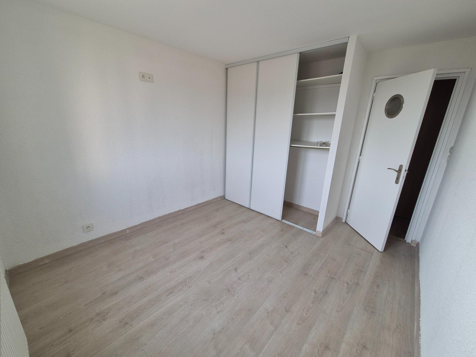 Miniature photo - 8 / 20