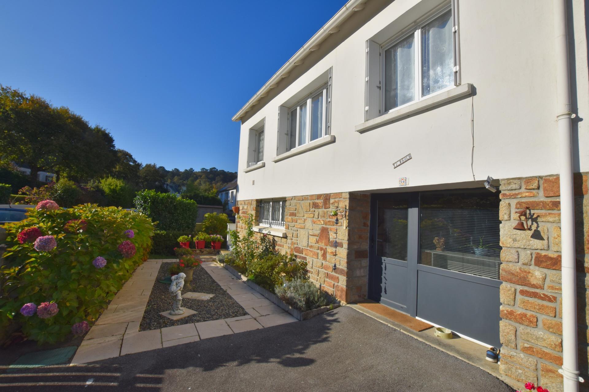 Miniature photo - 2 / 13