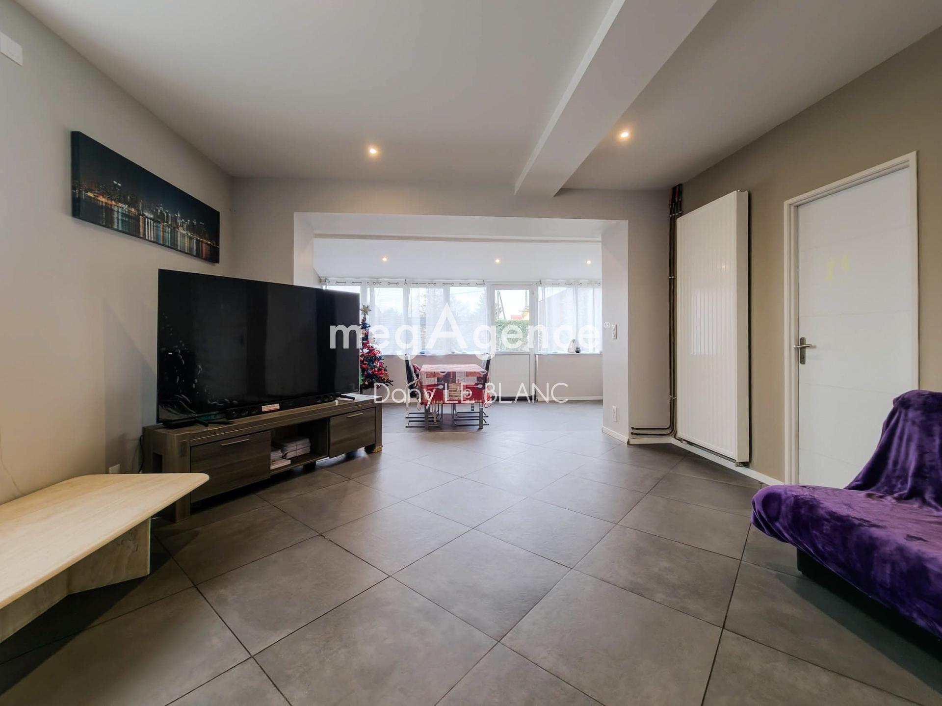 Miniature photo - 2 / 17