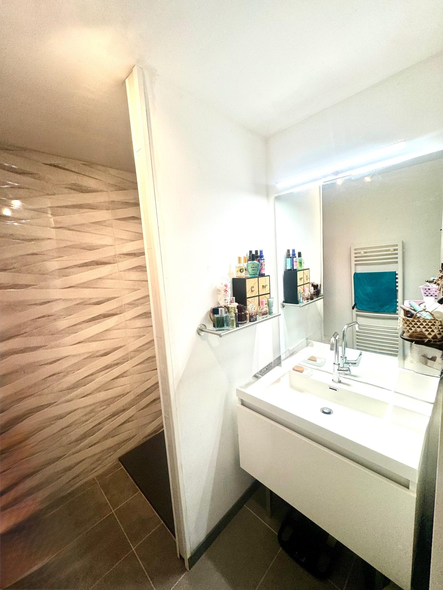 Miniature photo - 6 / 9