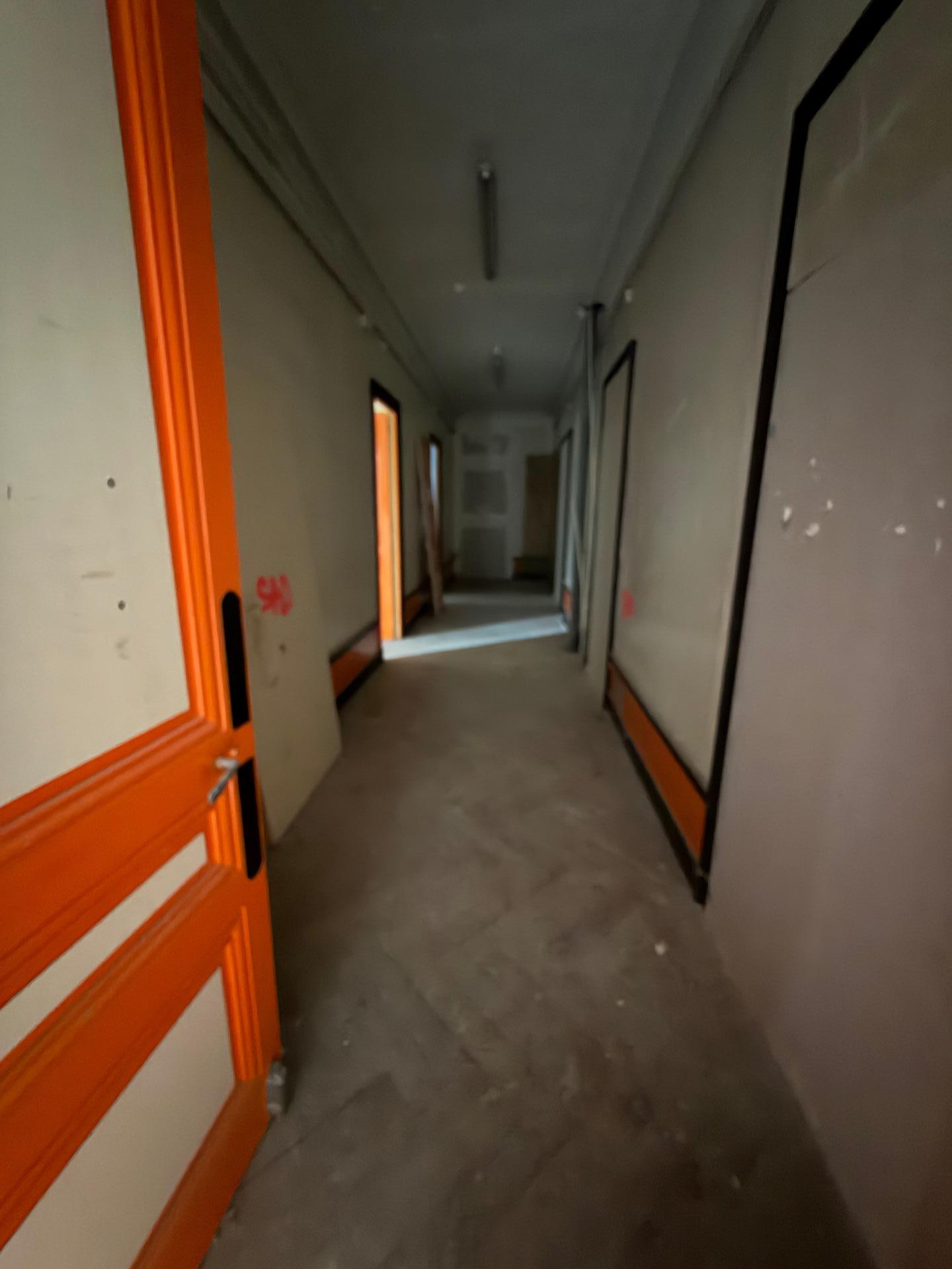 Miniature photo - 2 / 7