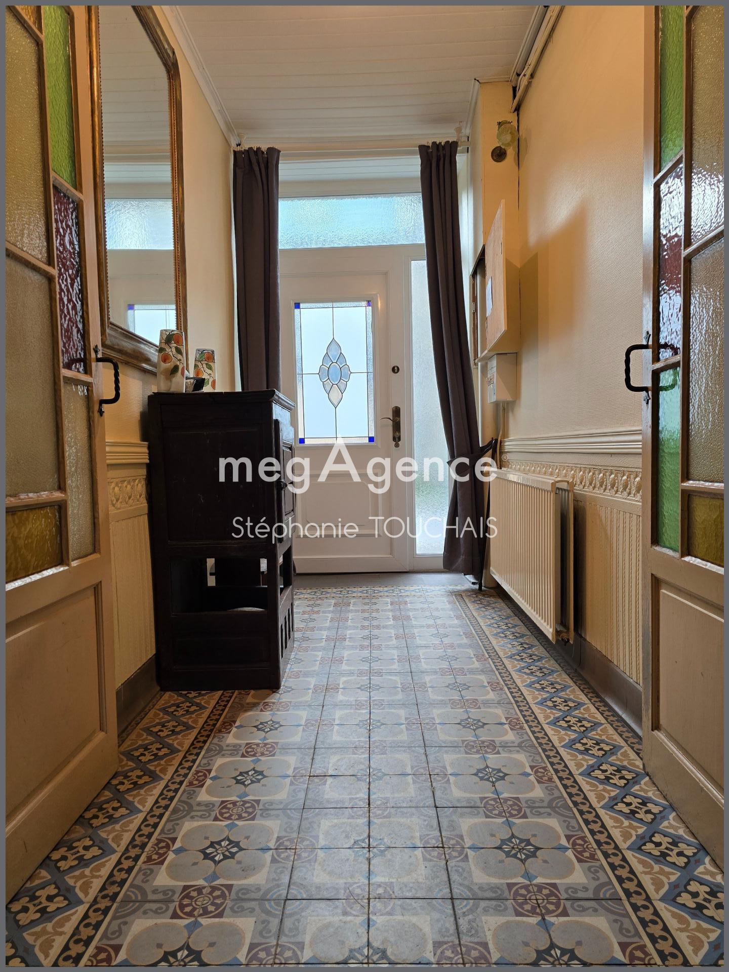 Miniature photo - 2 / 19