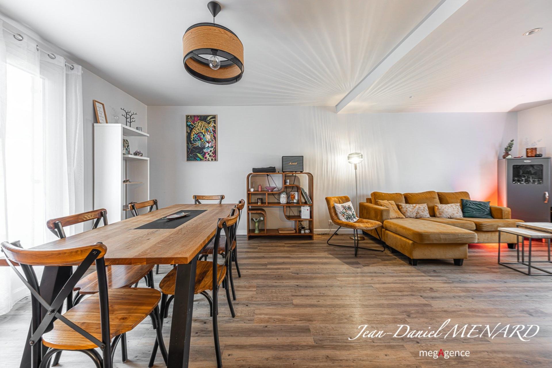 Miniature photo - 2 / 18