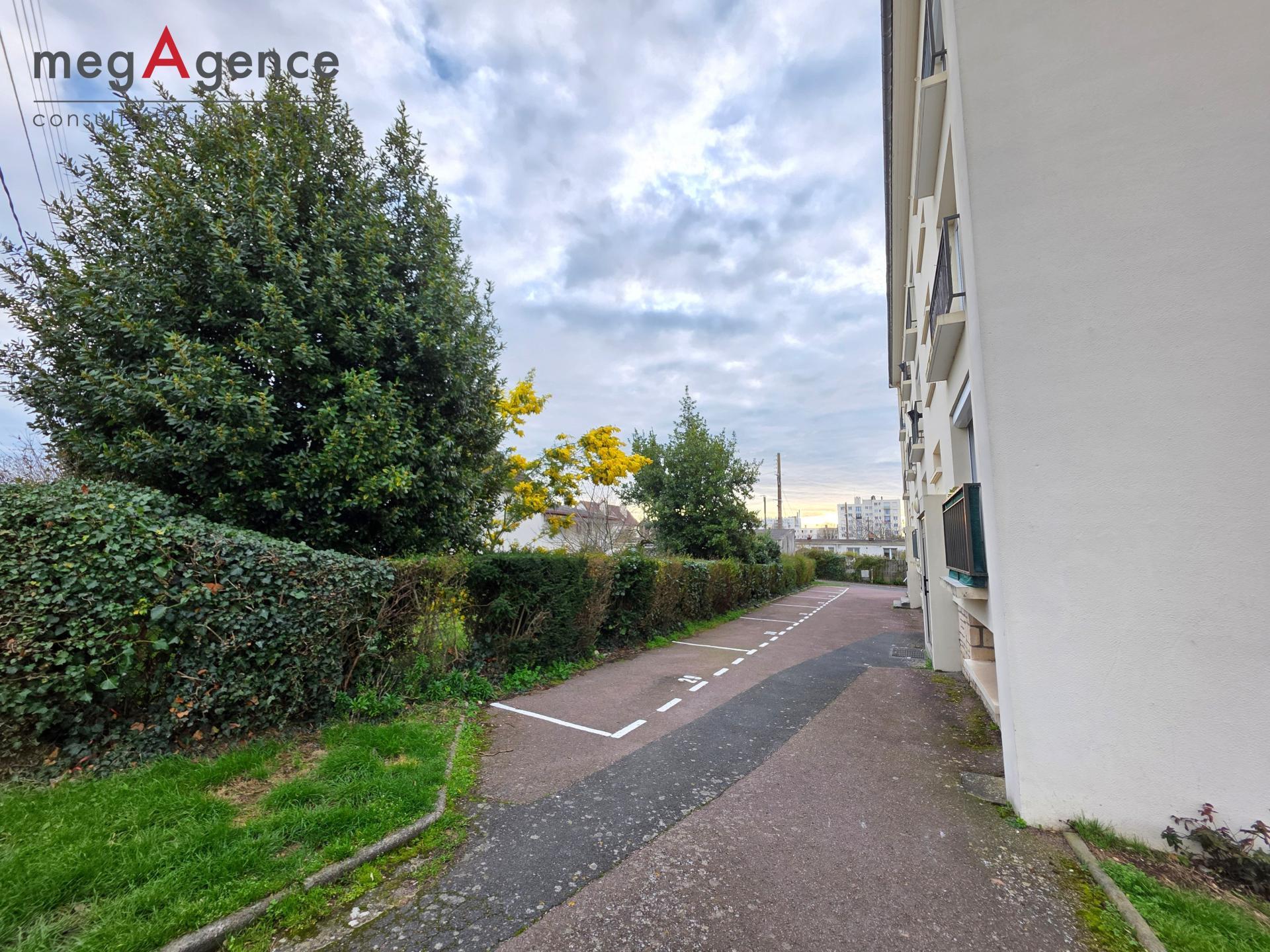 Miniature photo - 8 / 10