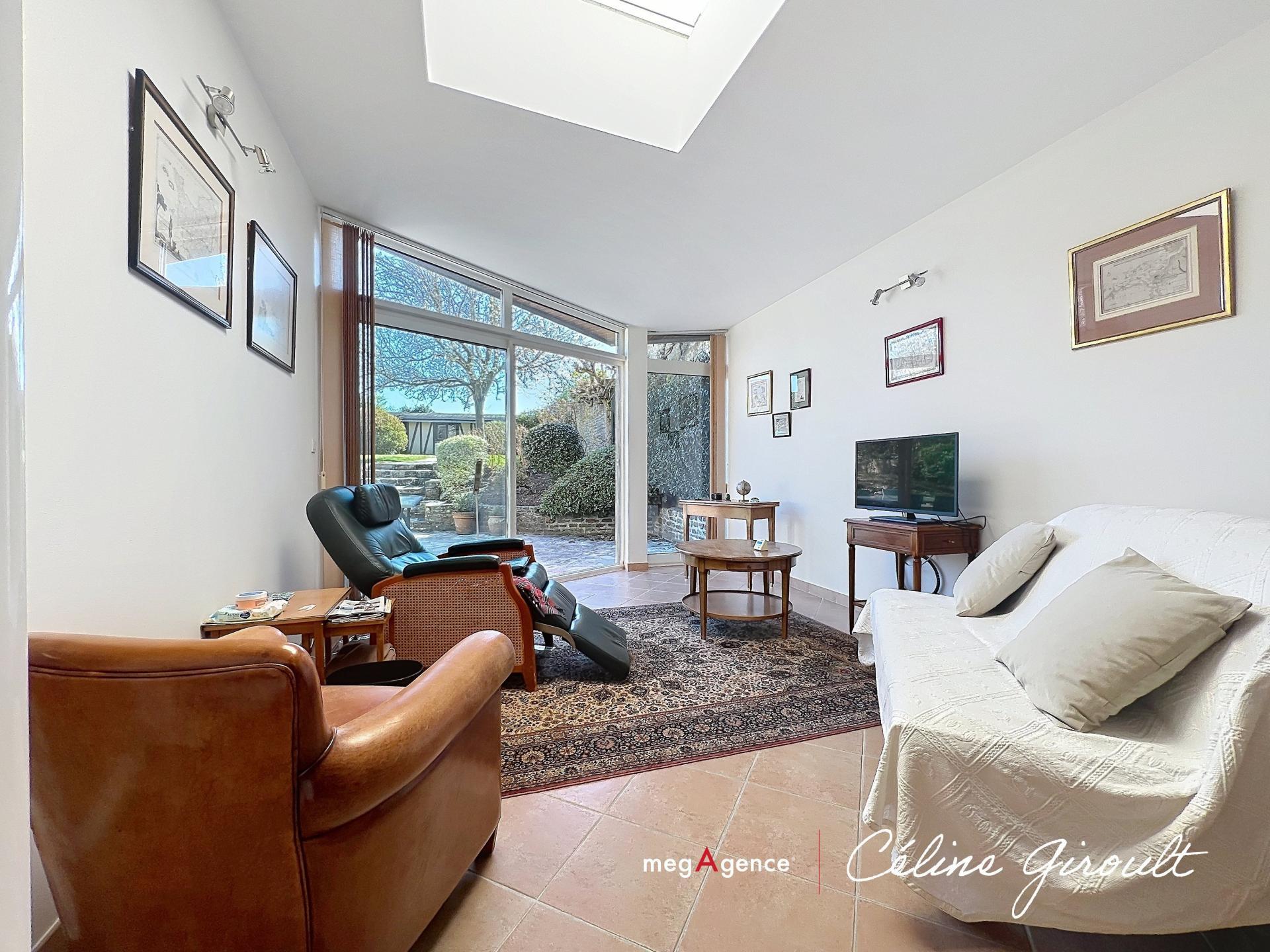 Miniature photo - 2 / 15