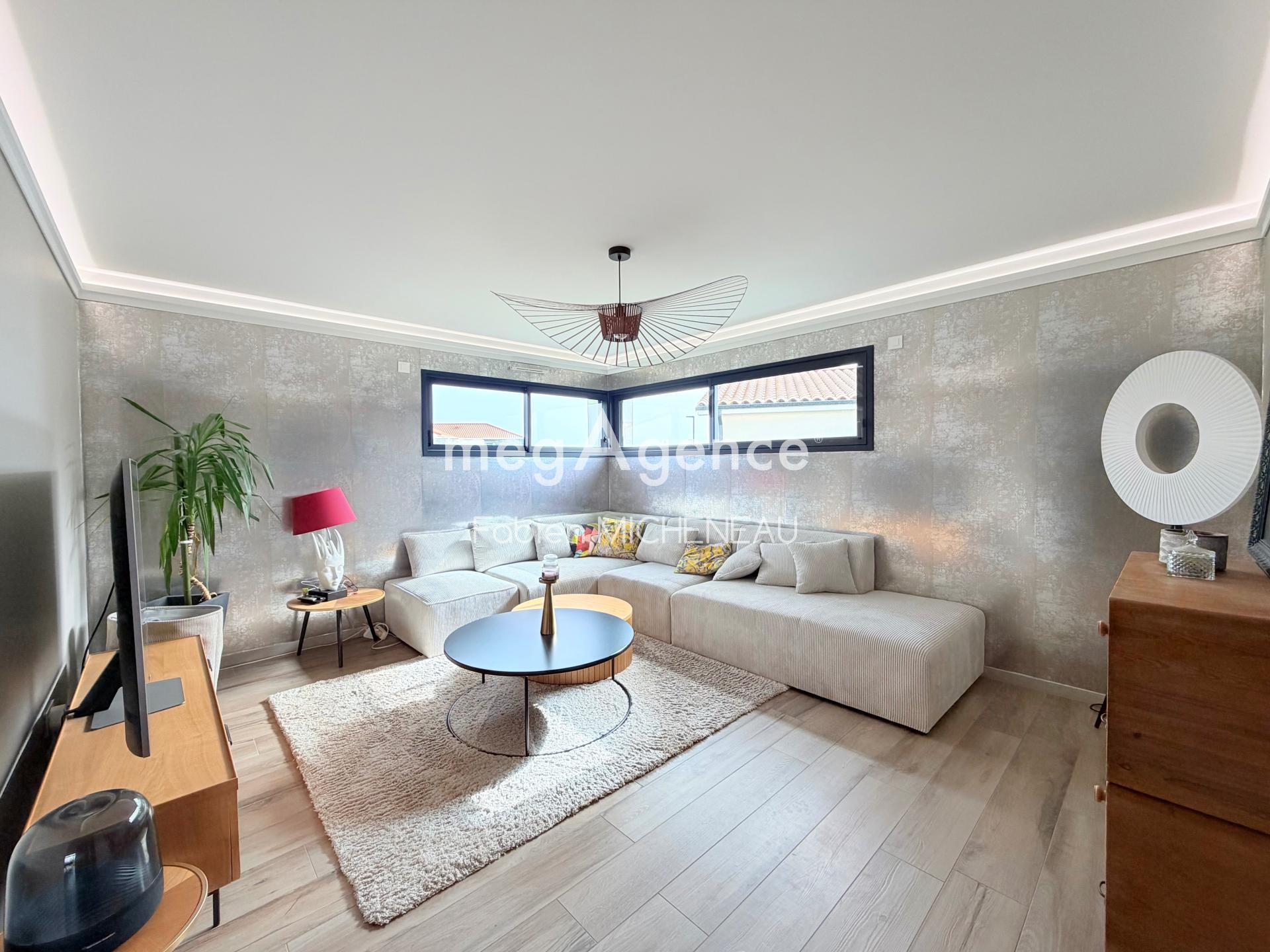 Miniature photo - 2 / 14