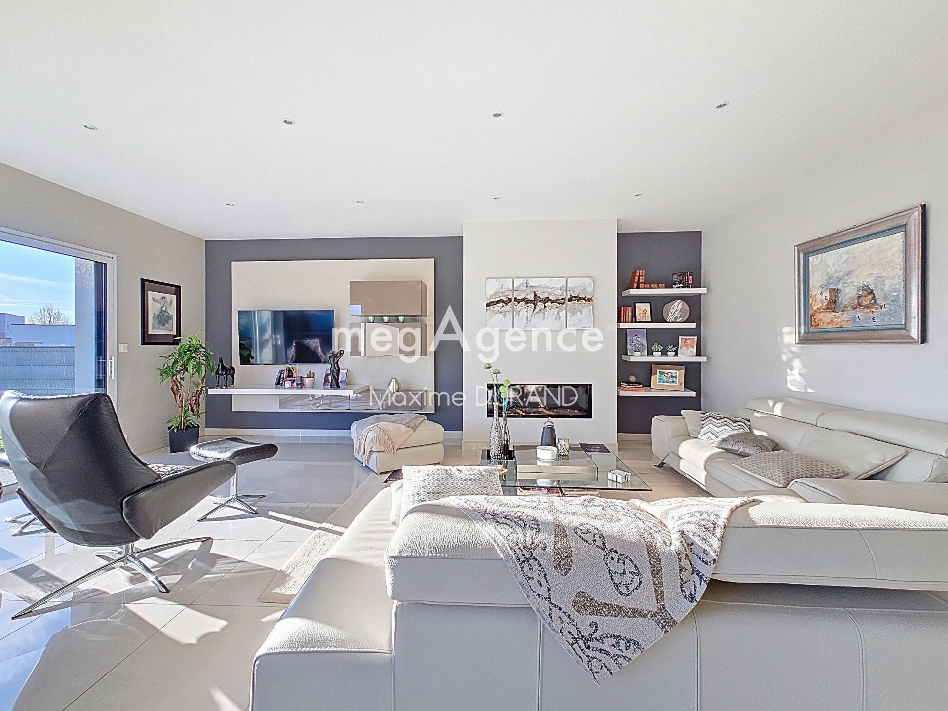 Miniature photo - 2 / 16